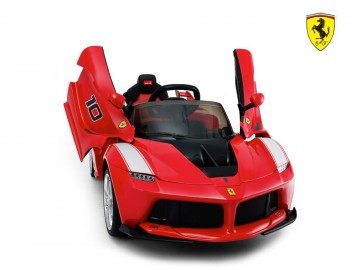 Ferrari Scuderia 12V rot, Flügeltüren, MP3, Beleuchtung, Leder Sitze, Gummi Reifen