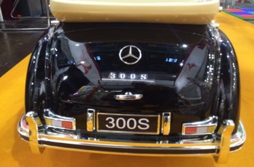 Mercedes 300S 12V, Musik, Beleuchtung, Leder Sitze, Gummi Reifen