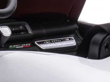 Maserati MC20 24V, Zweisitzer, Flügeltüren, Musik, Beleuchtung, Leder Sitze, Gummi Reifen